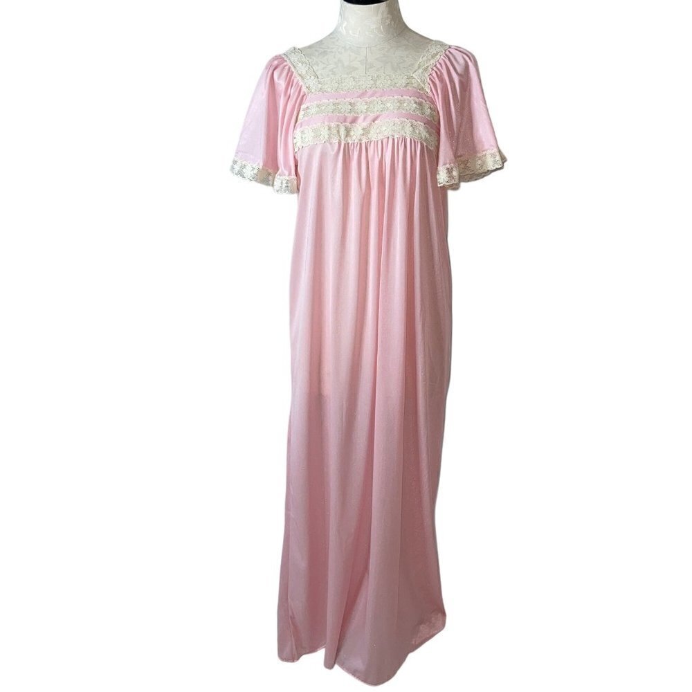 Vintage Womens Nightgown Size Medium Pink Nylon Lace Trim Flutter Sleeve Silky